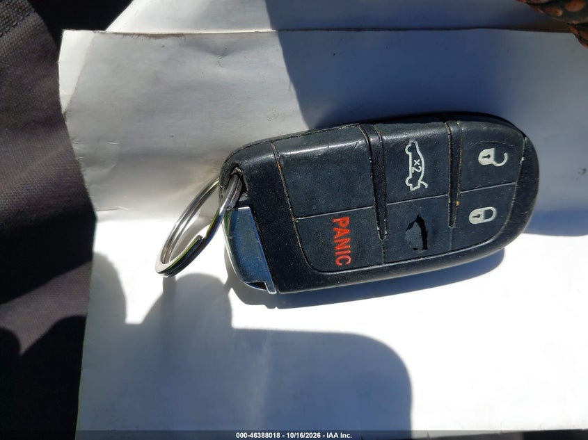 2015 CHRYSLER 200 LIMITED · Фото 11