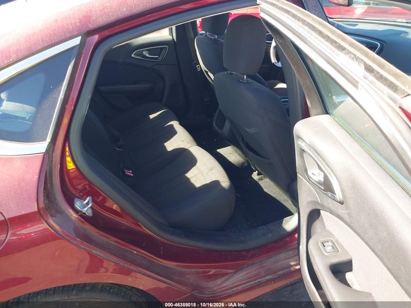 2015 CHRYSLER 200 LIMITED · Фото 8
