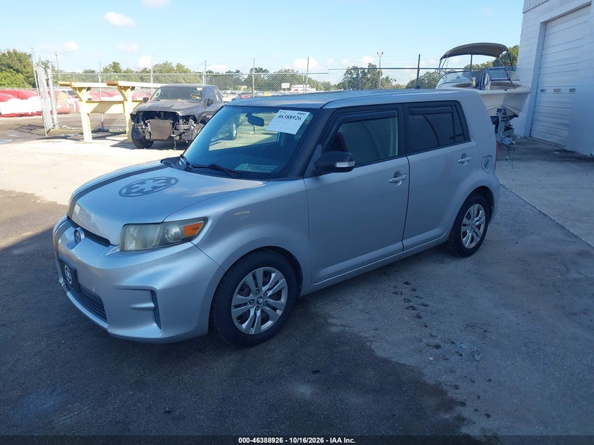 2012 SCION XB · Фото 2