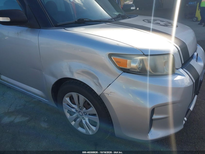 2012 SCION XB · Фото 6