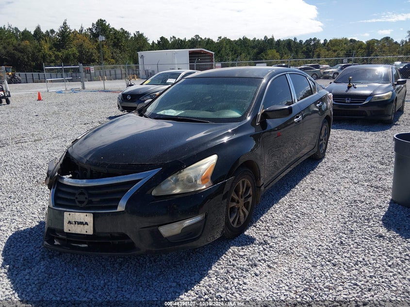 2015 Nissan Altima 2.5 S, Front End, IAAI, VIN 1N4AL3AP5FC596311 — photo 2