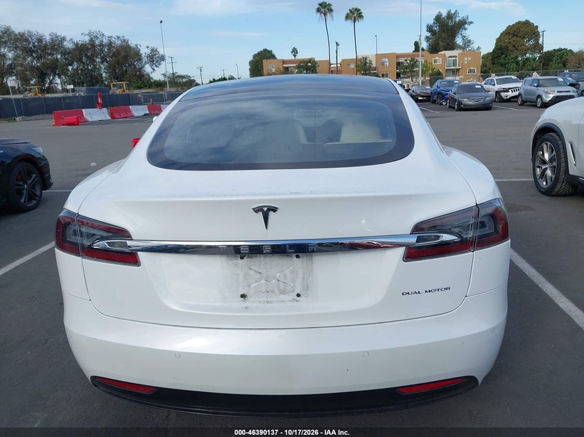 TESLA MODEL S - zdjęcie 16