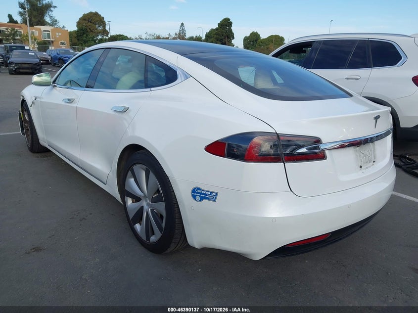 TESLA MODEL S - zdjęcie 3