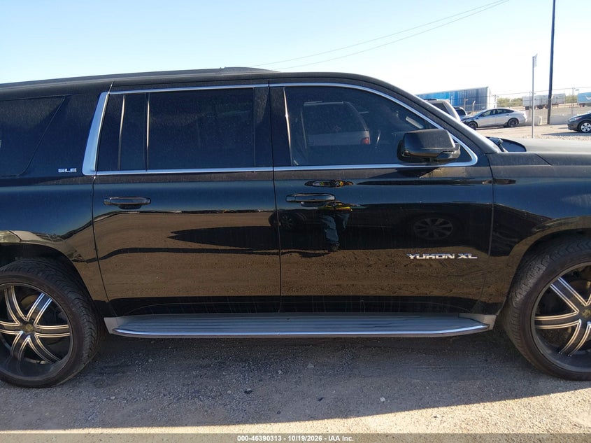 2015 GMC YUKON XL 1500 SLE · Photo 13