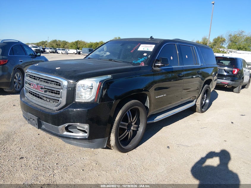 2015 GMC YUKON XL 1500 SLE · Photo 2