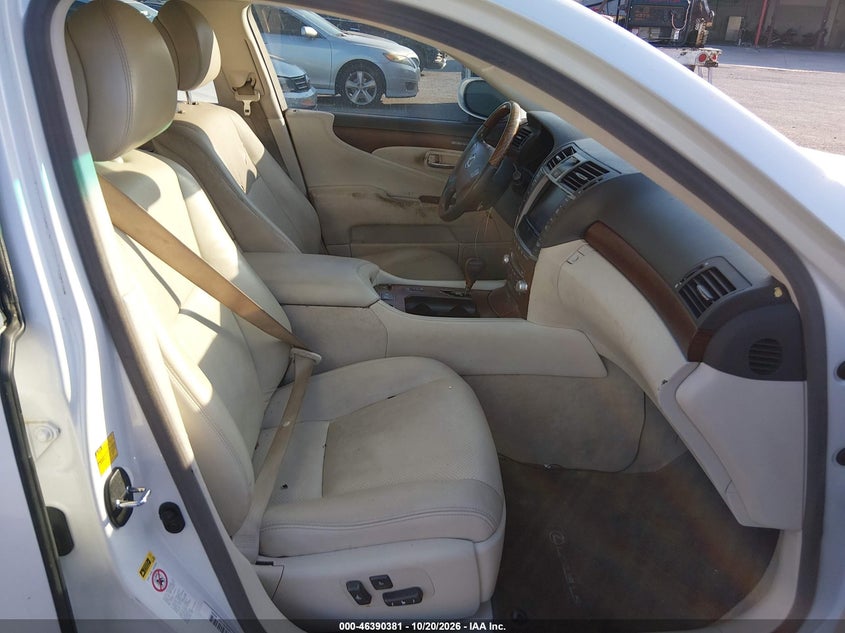 2011 LEXUS LS 460 · Фото 5