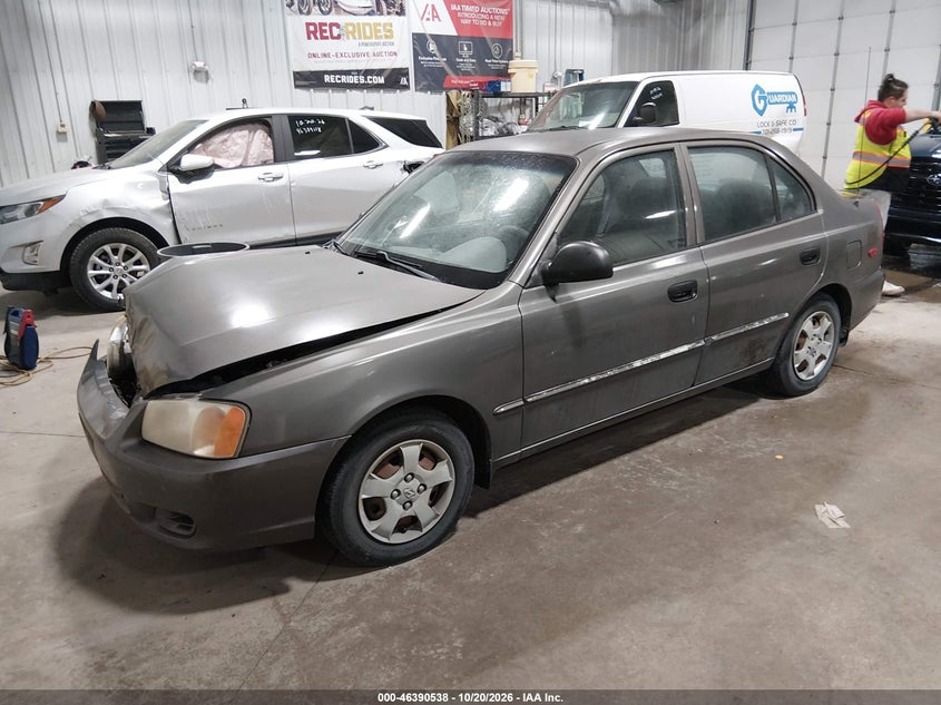 2002 Hyundai Accent Gl, Left Front, IAAI, VIN KMHCG45C42U366960 — photo 2