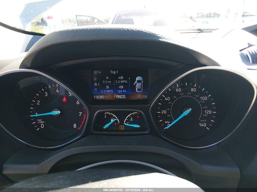 2017 FORD ESCAPE SE · Фото 7