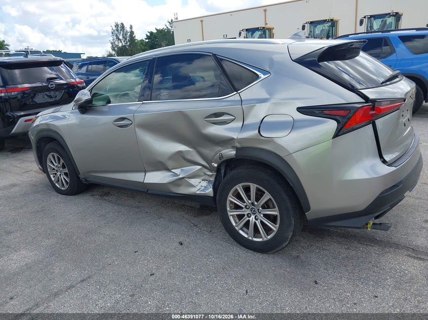 2020 LEXUS NX 300 · Фото 18