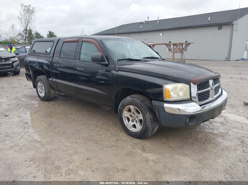 2005 DODGE DAKOTA SLT