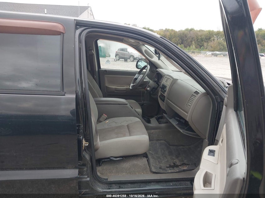 2005 DODGE DAKOTA SLT · Фото 5
