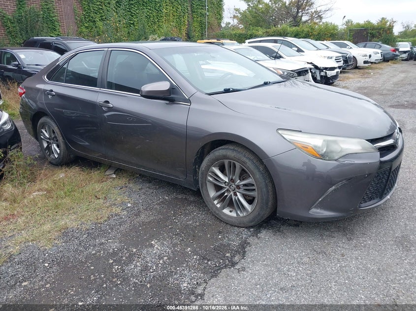 2015 Toyota Camry SE