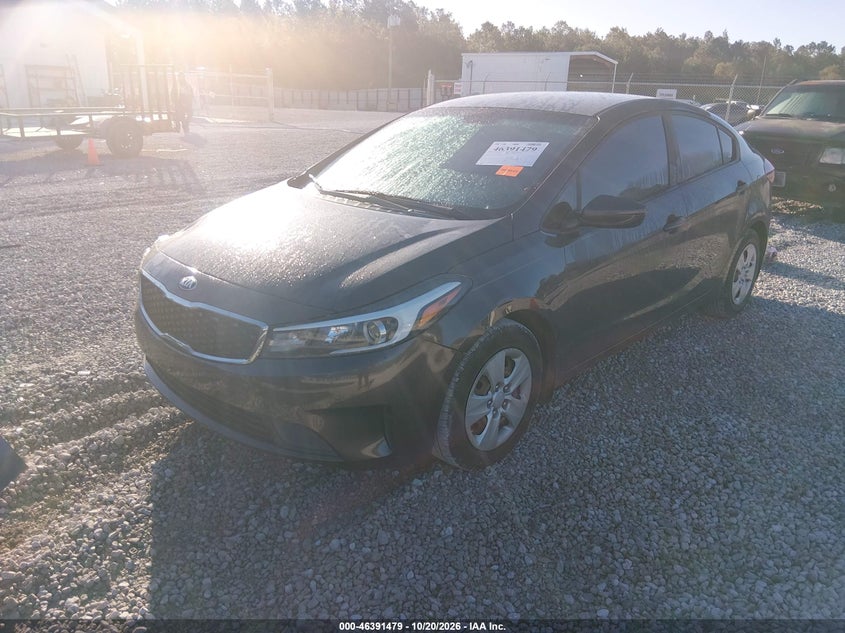 2017 Kia Forte Lx, All Over, IAAI, VIN 3KPFK4A75HE113713 — photo 2