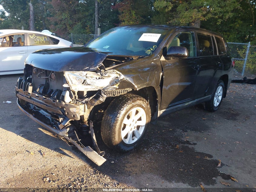 2013 Toyota Highlander, Повреждение двигателя, IAAI, VIN 5TDZA3EHXDS043154 — фото 2