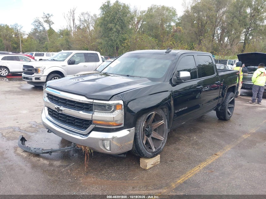 2017 Chevrolet Silverado 1500 1Lt, Right Side, IAAI, VIN 3GCUKREC3HG514595 — photo 2