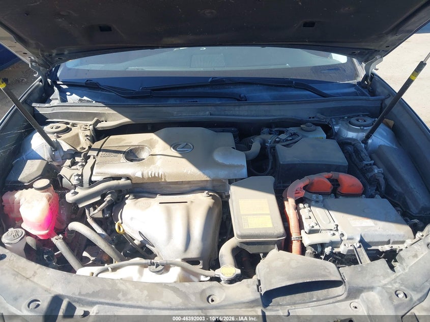 2014 LEXUS ES 300H · Фото 10
