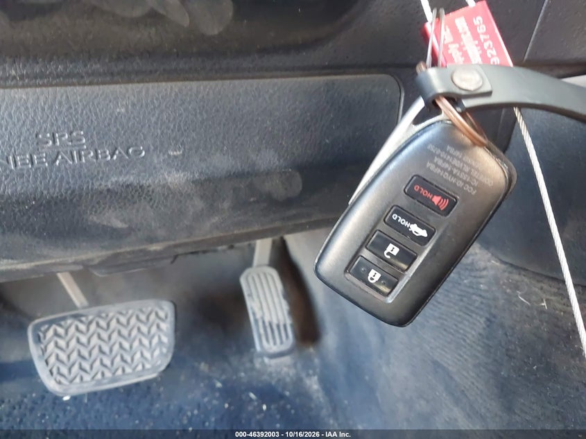 2014 LEXUS ES 300H · Фото 11