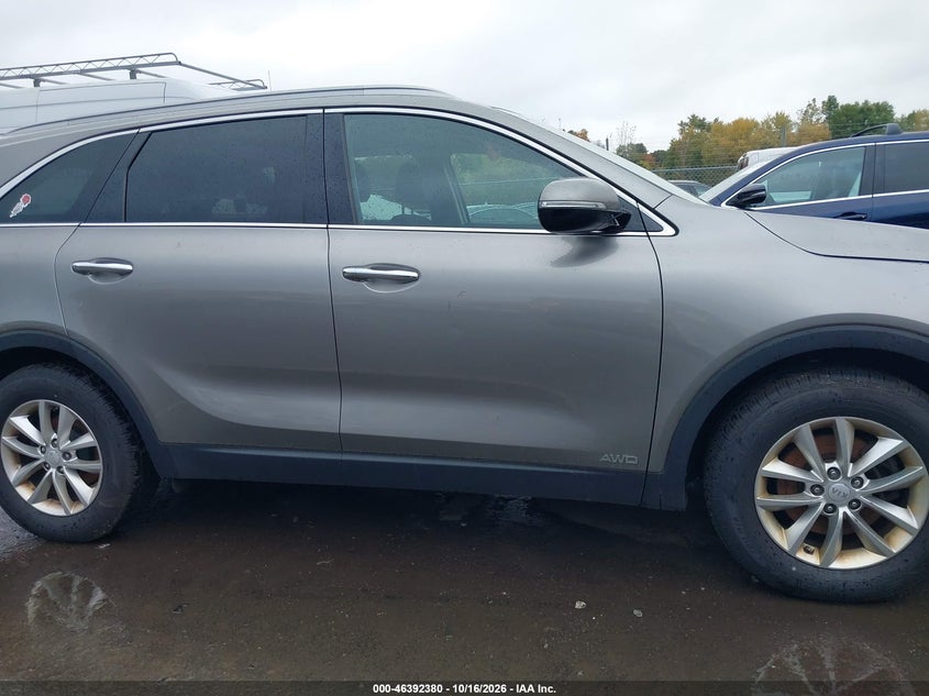 2018 KIA SORENTO 2.4L LX · Photo 13