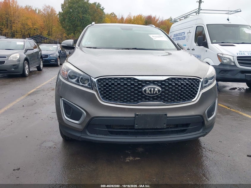 2018 KIA SORENTO 2.4L LX · Photo 6