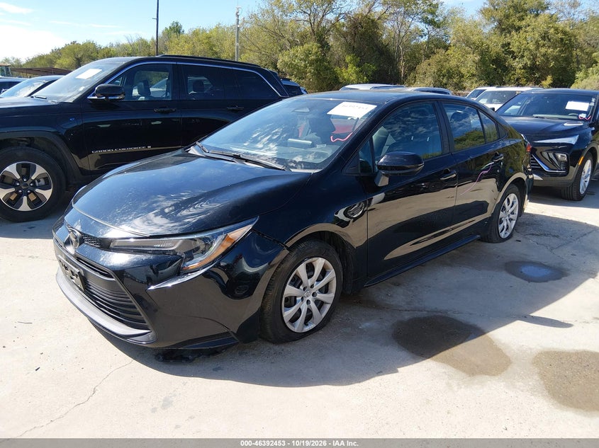 2025 Toyota Corolla Le, Front End, IAAI, VIN 5YFB4MDE8SP279801 — photo 2