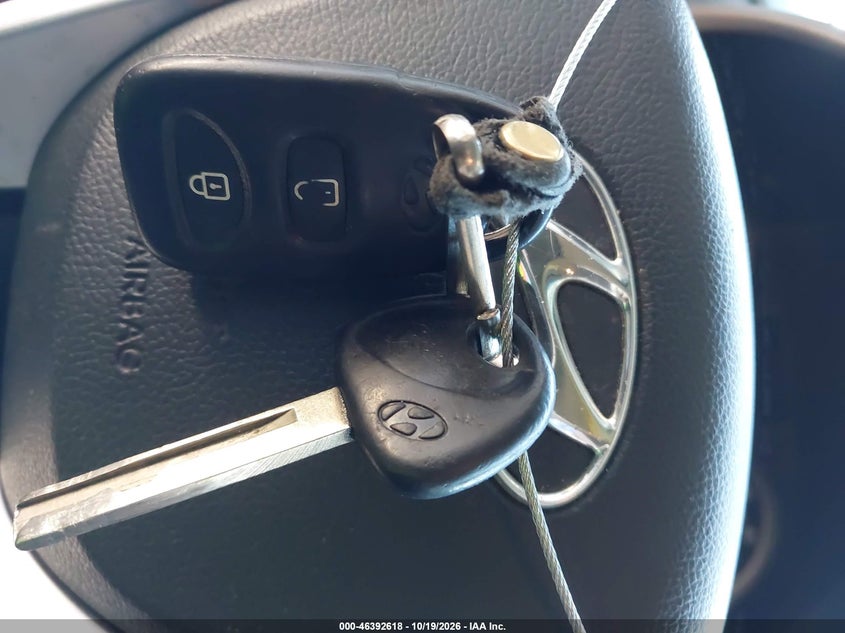 2012 HYUNDAI ACCENT GS · Фото 11