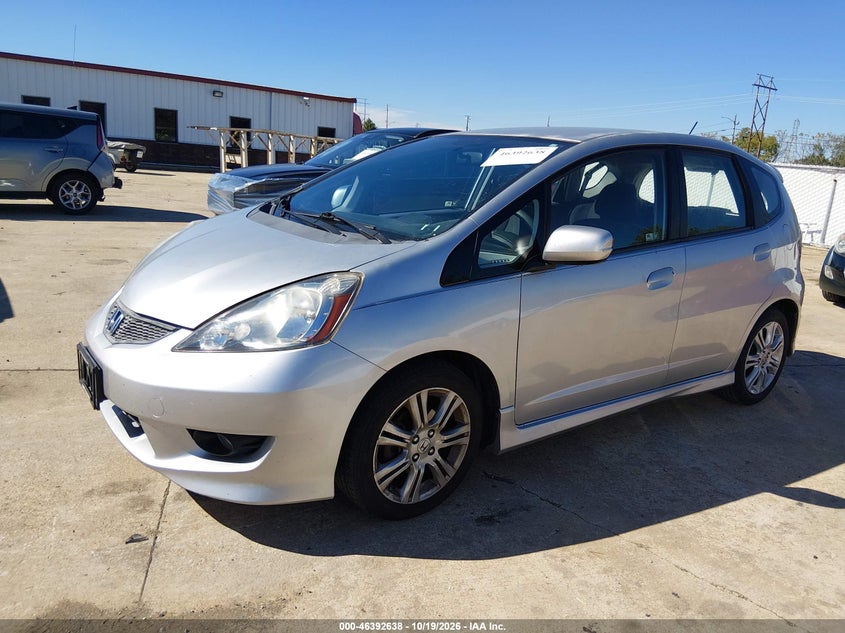 2011 Honda Fit Sport, Right Side, IAAI, VIN JHMGE8G52BS001009 — photo 2