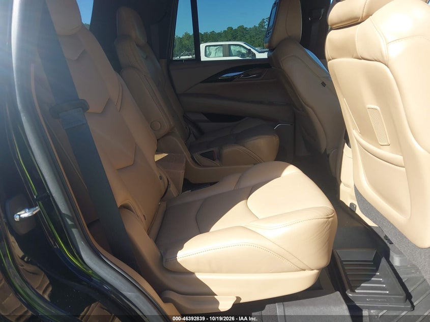 CADILLAC ESCALADE - zdjęcie 8