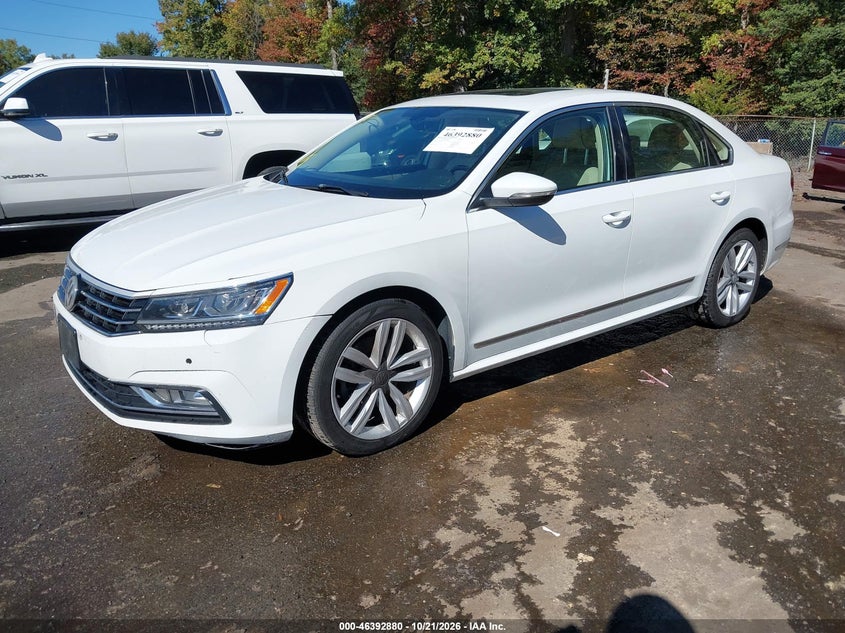 2017 Volkswagen Passat 1.8T Se, Правый бок, IAAI, VIN 1VWGT7A3XHC037801 — фото 2