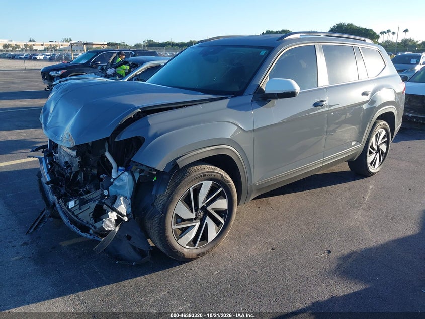 Vin: 1v2wn2caxtc526701, lot: 46893678, volkswagen atlas se with technology 20262