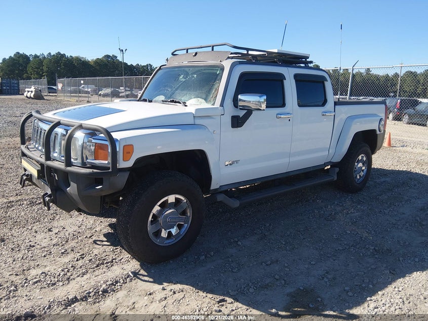 2009 Hummer H3T, Normal Wear & Tear, IAAI, VIN 5GNEN13E698126480 — photo 2