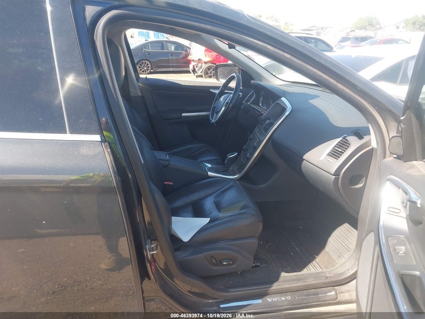 VOLVO XC60 2014 VIN YV4952DLXE2514665