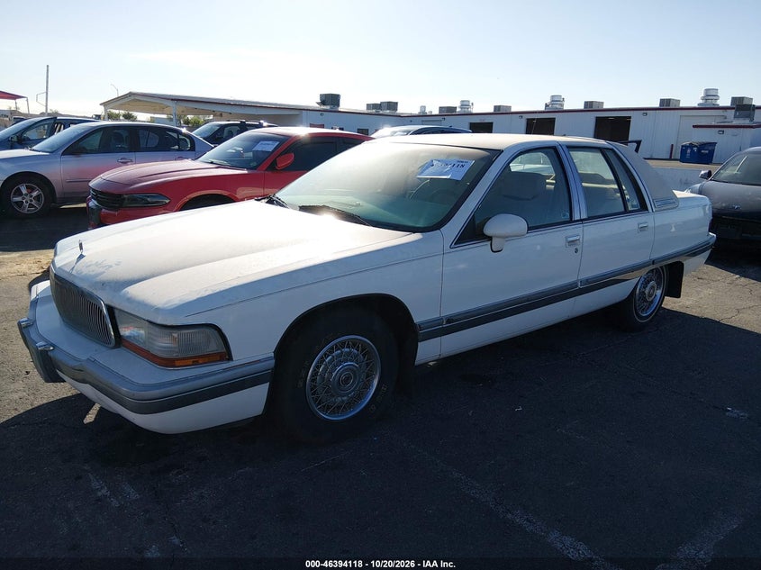 1992 Buick Roadmaster, Normal Wear & Tear, IAAI, VIN 1G4BN5371NR452389 — photo 2