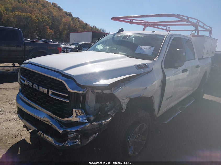 2023 Ram 2500 Big Horn 4X4 6'4 Box, Left Front, IAAI, VIN 3C6UR5DLXPG537951 — photo 2