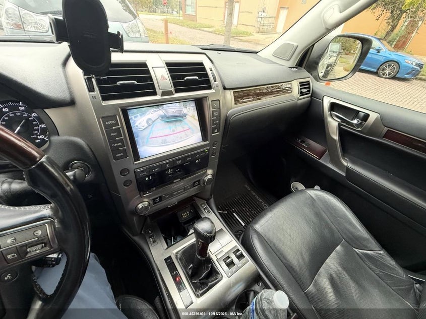 2017 LEXUS GX · Фото 11
