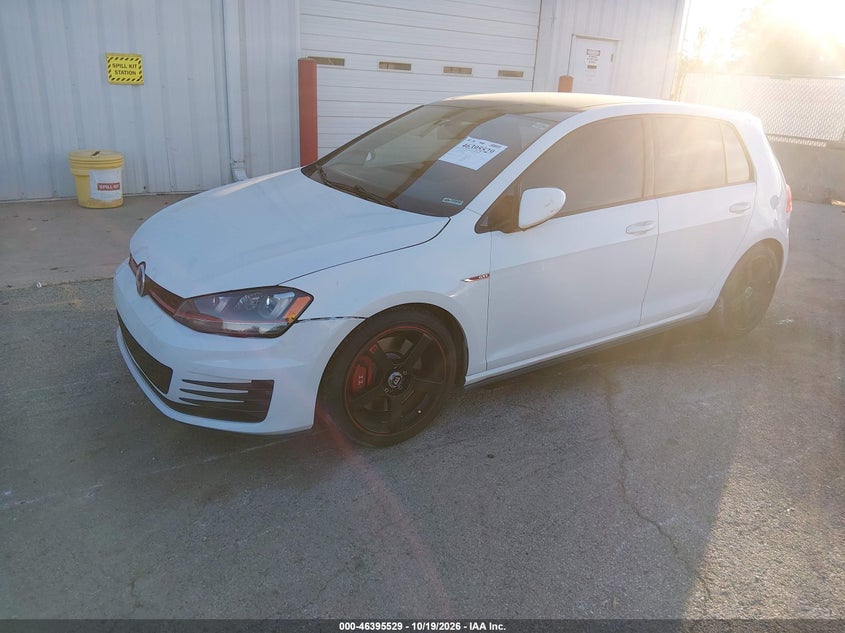 2016 Volkswagen Golf Gti Se W/Performance Package 4-Door, Front End, IAAI, VIN 3VW447AU5GM060084 — photo 2