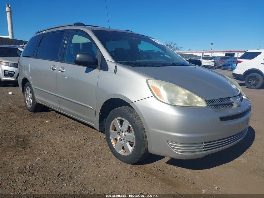 2004 Toyota Sienna LE