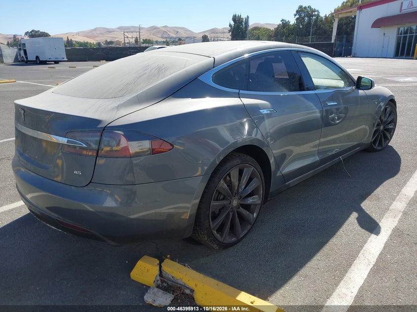 TESLA MODEL S 2013 VIN 5YJSA1DNXDFP06742