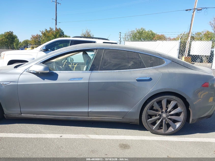 2013 TESLA MODEL S · Фото 13