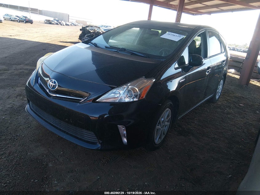  Prius v (+) Prius V Two