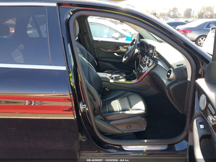 MERCEDES-BENZ GLC 300 - zdjęcie 5