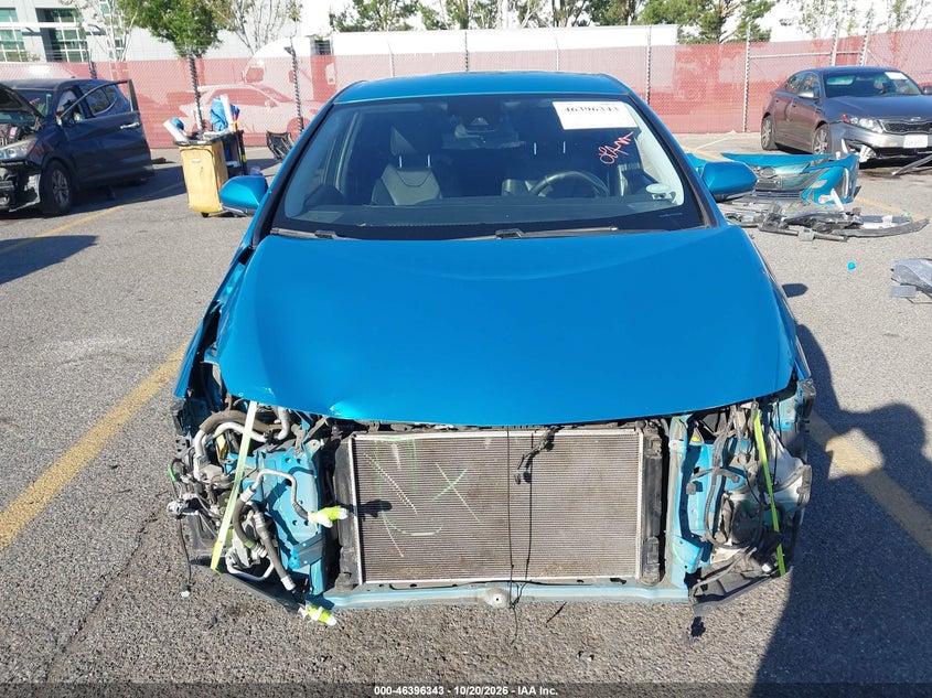 TOYOTA PRIUS PRIME - zdjęcie 13