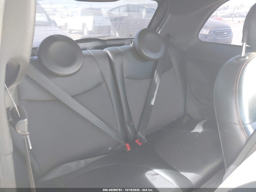 2015 FIAT 500E BATTERY ELECTRIC · Фото 8