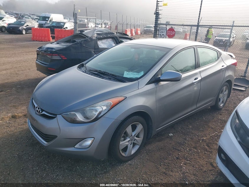 2013 Hyundai Elantra Gls, Удар сзади, IAAI, VIN KMHDH4AE2DU899370 — фото 2