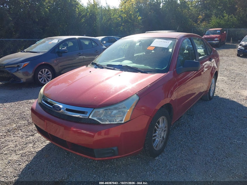 2011 Ford Focus Se, Rear, IAAI, VIN 1FAHP3FNXBW146706 — photo 2