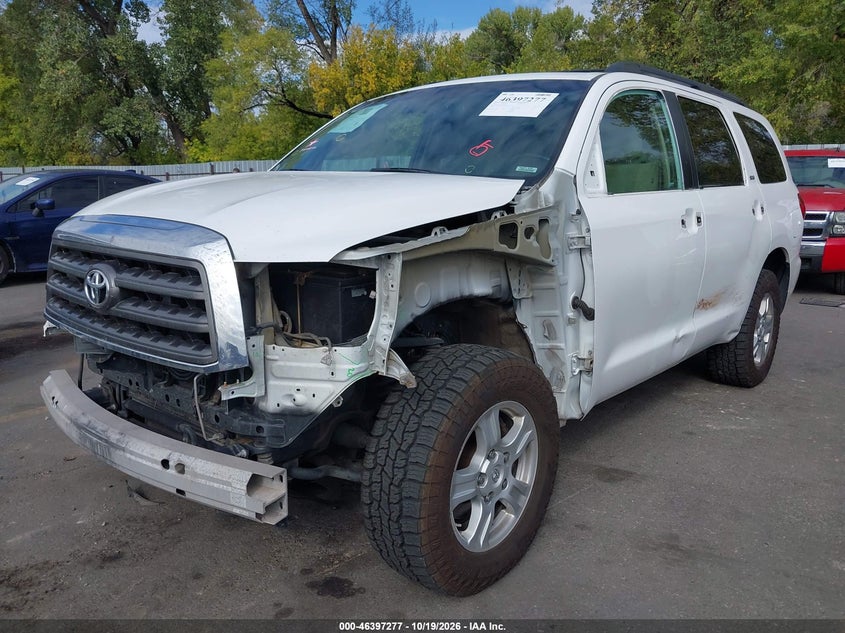 2012 Toyota Sequoia Sr5 5.7L V8, Front End, IAAI, VIN 5TDBY5G19CS066724 — photo 2