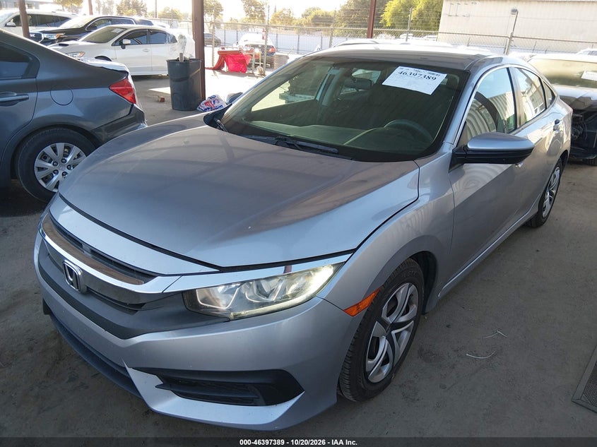 2018 Honda Civic Lx, Right Side, IAAI, VIN 19XFC2F54JE029784 — photo 2