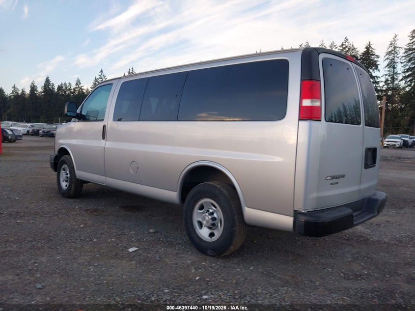 2015 CHEVROLET EXPRESS 2500 LS · Photo 3