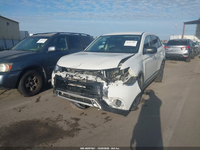 2020 Mitsubishi Outlander Es 2.4, Неизвестно, IAAI, VIN JA4AD2A30LZ046533 — фото 2