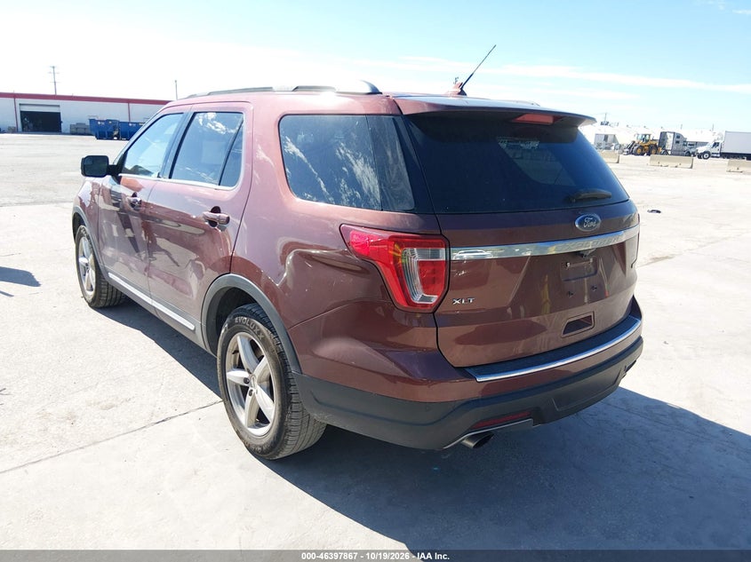 2018 FORD EXPLORER XLT · Photo 3