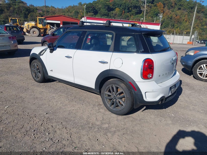 2013 MINI COUNTRYMAN COOPER S · Photo 3